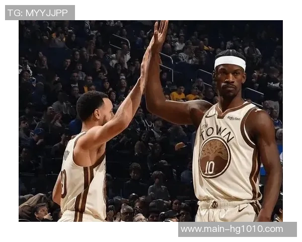 勇士记者透露威尔理查德首发替代巴特勒巴特勒缺席替补席引发关注 勇士记者透露威尔理查德首发替代巴特勒巴特勒缺席替补席引发关注