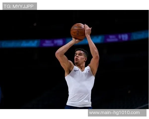 小迈克尔波特半场表现平平12投4中三分球命中率低迷仅得11分3篮板